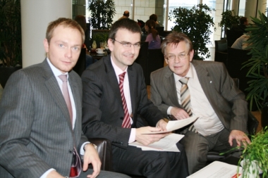 Christian Lindner (FDP), Martin Klebe (Arbeitsagentur), Holger Müller (CDU) Christian Lindner (FDP), Martin Klebe (Arbeitsagentur), Holger Müller (CDU)